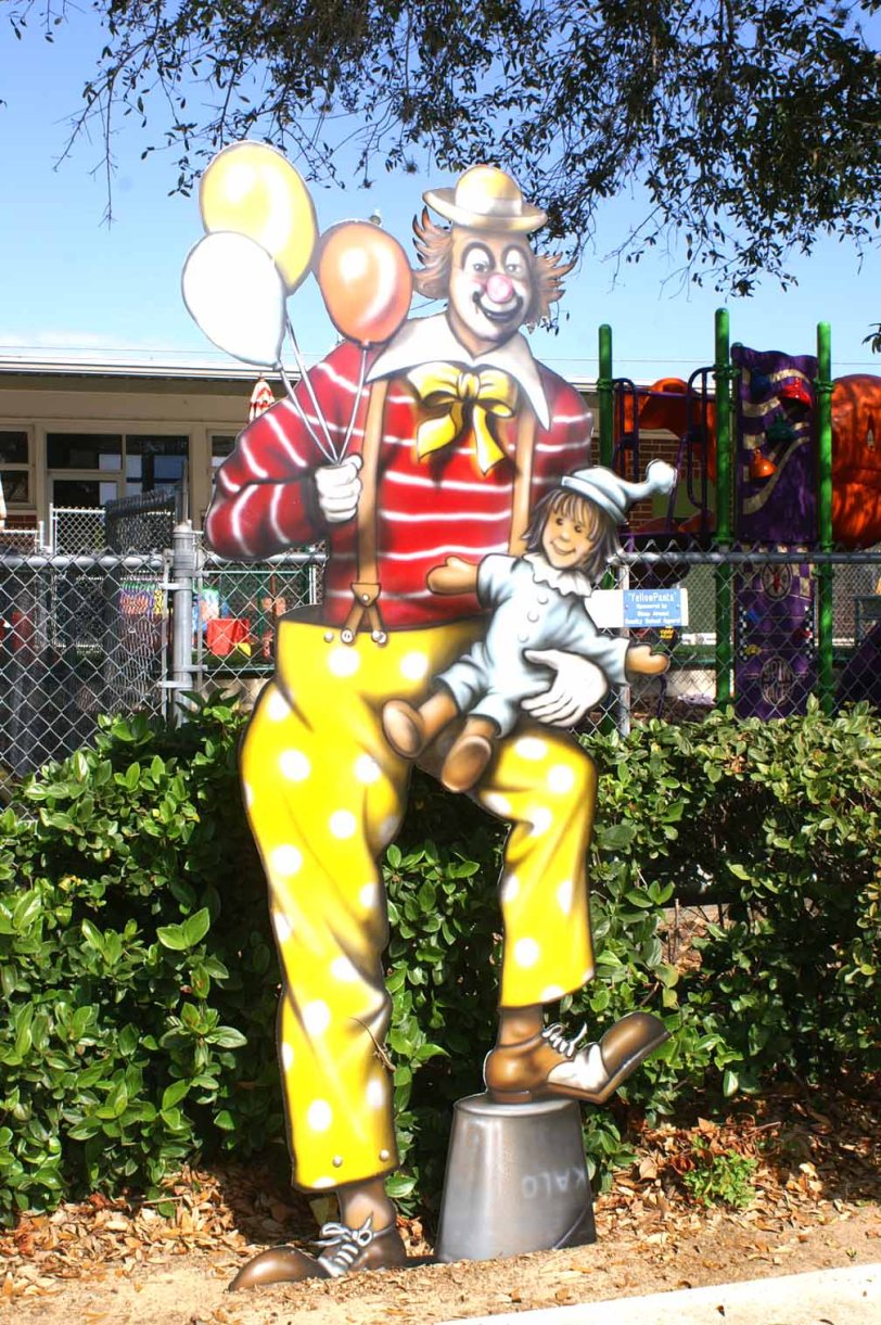 Yelloeballoonbabyclwnlo