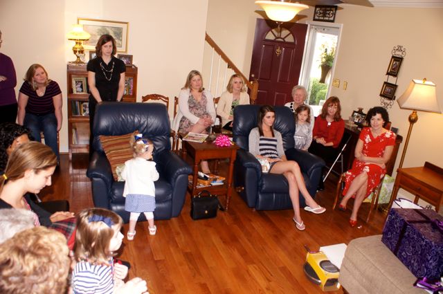 Guests_watching_the_gift_paraade